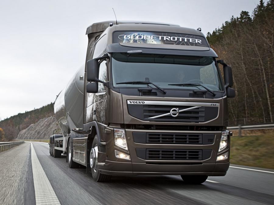  Volvo FM 450 4x2 2010 года  (фото 2 из 4)